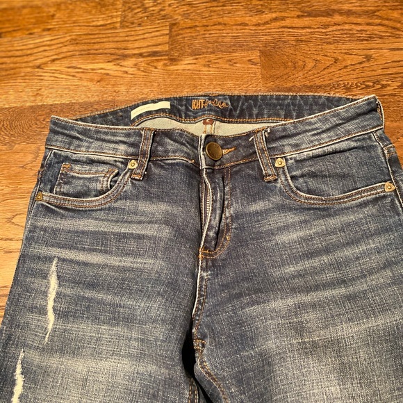 *like new* Boyfriend fit jeans - Picture 5 of 9